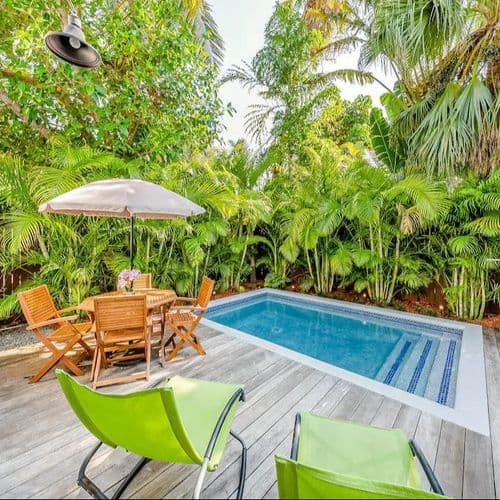 Island Retreat - Image 1