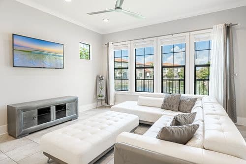 Gulf Lago House - Image 1