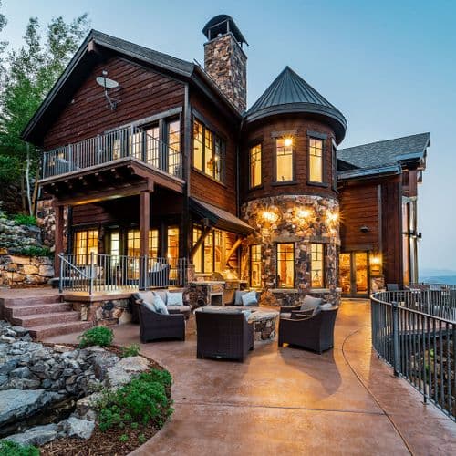 Black Spruce Lodge - Image 1