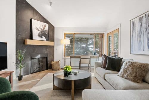 Powder View Chalet - Image 2