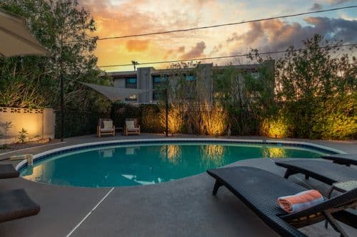 Ochenta Modern Poolhouse - Image 2