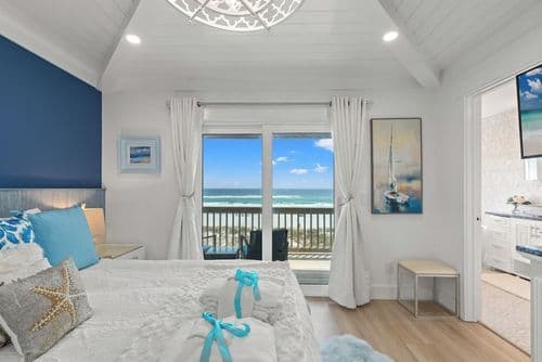 Opulent Gulf Front Home - Image 2