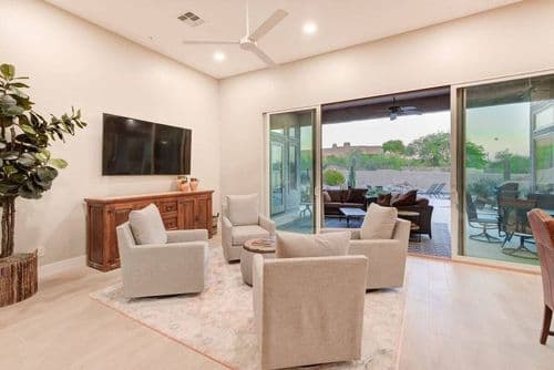 Luxury Scottsdale Retreat - Image 2