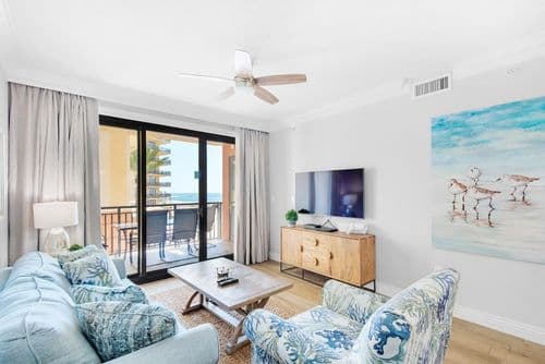 Rexford's Beach Retreat - Image 2