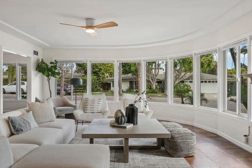Seabreeze Hideaway - Image 1