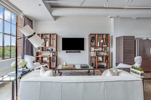 Le Noir Condo - Image 1