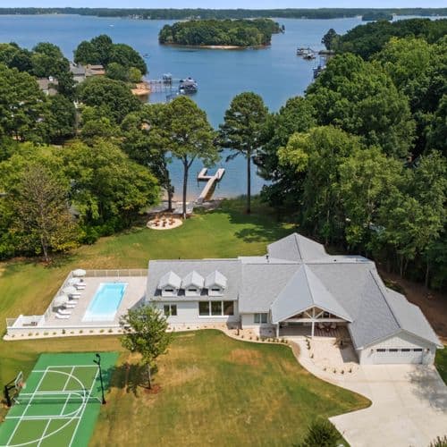 Blanca Bay on Brawley - Image 1