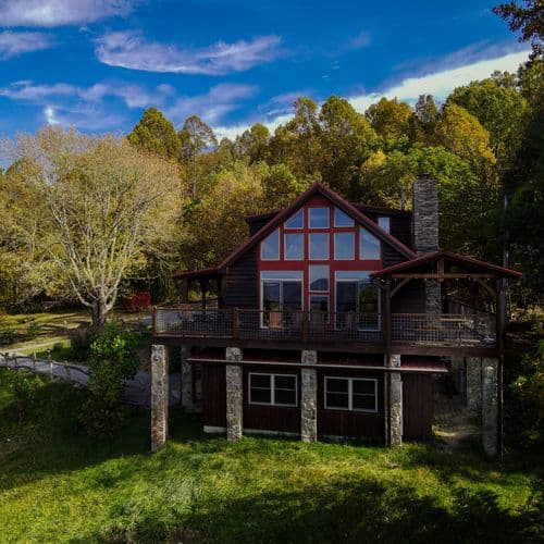 Bearwallow Lodge - Image 1
