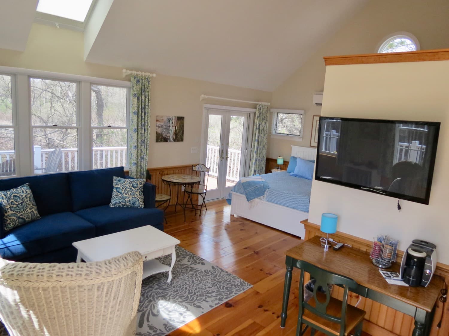 Queen's Perch - Image 25