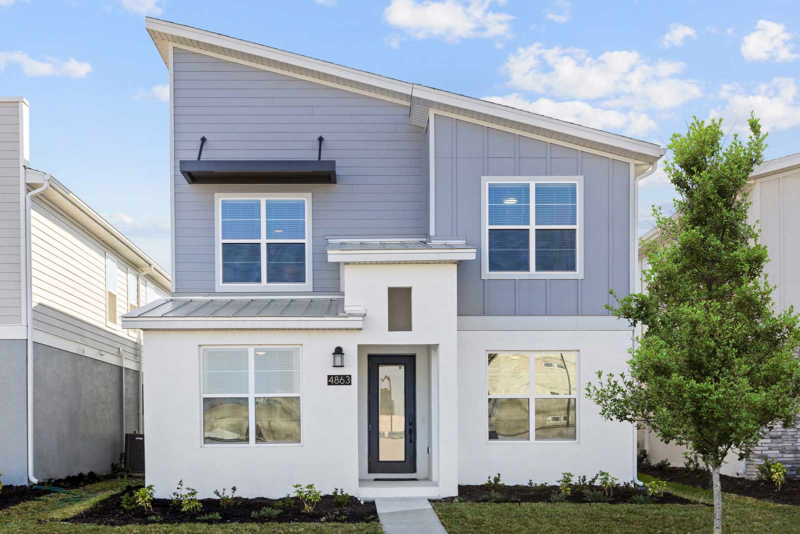 Posh Villa - Image 1