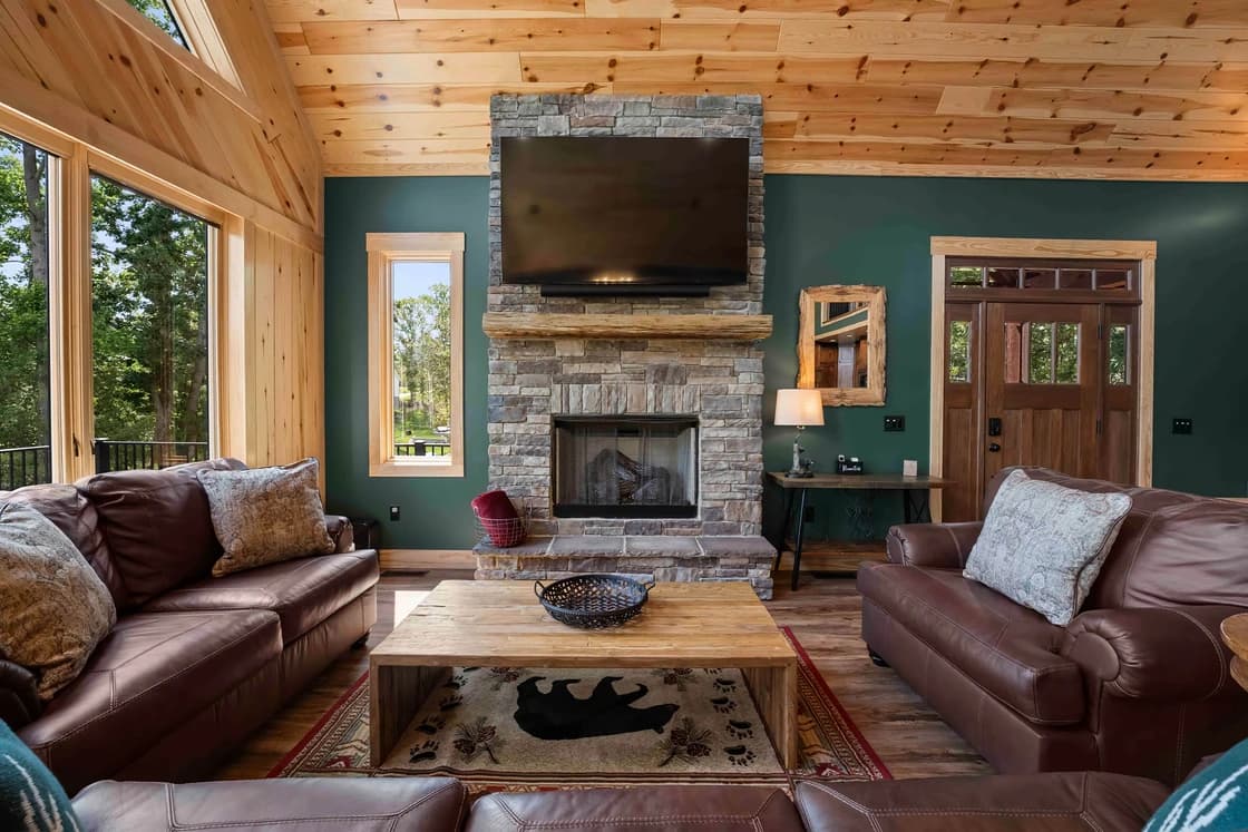 Black Bear Lodge - Image 21