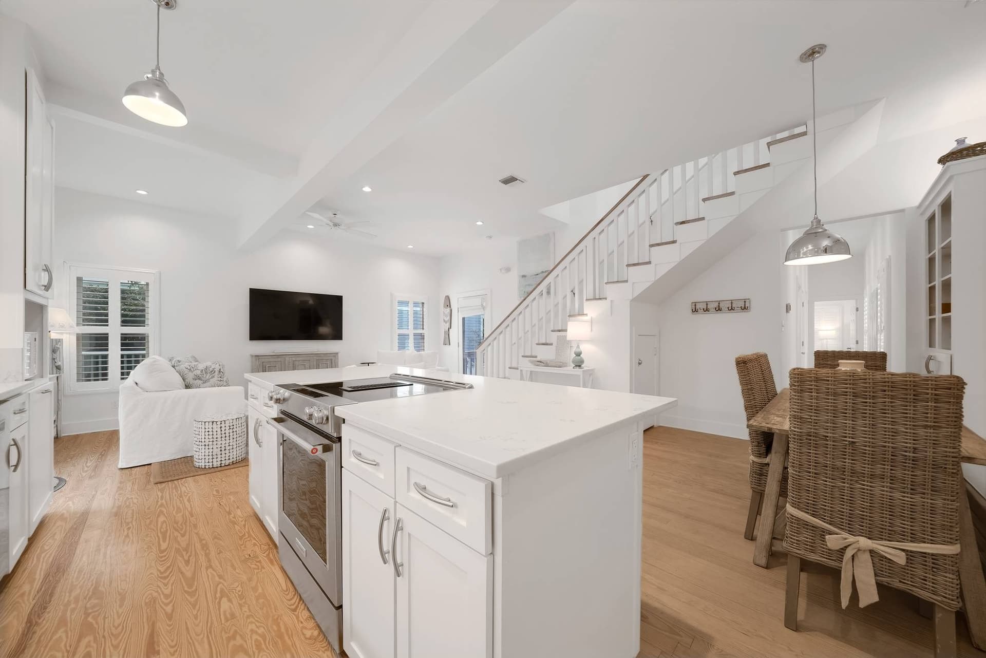 Salty Dogs House - Image 12