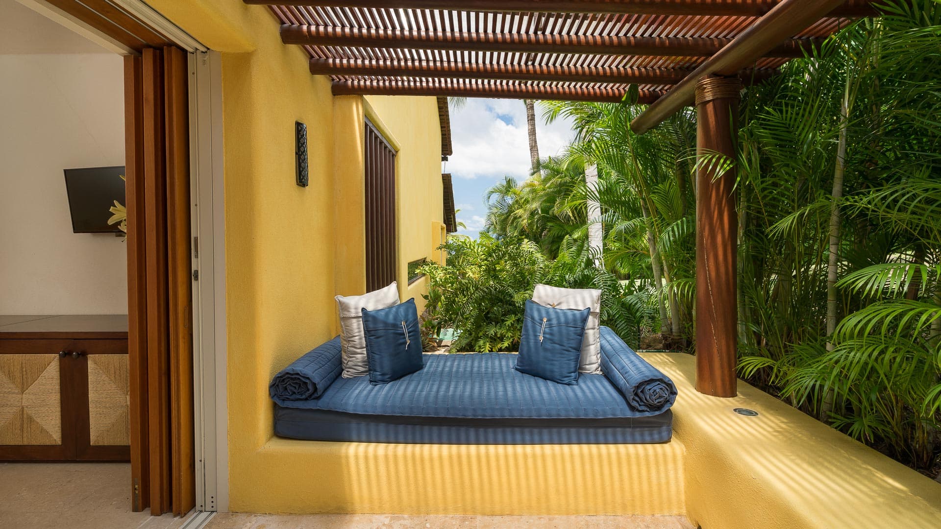 Coral Bell House - Image 16