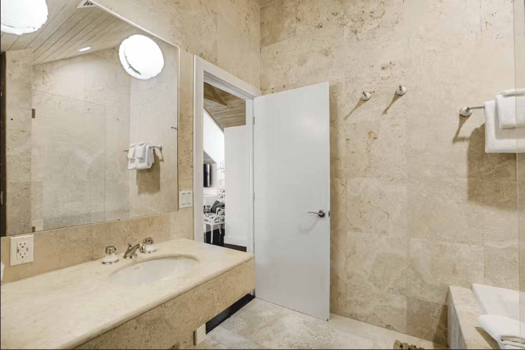 Villa of the Setting Sun - Image 30