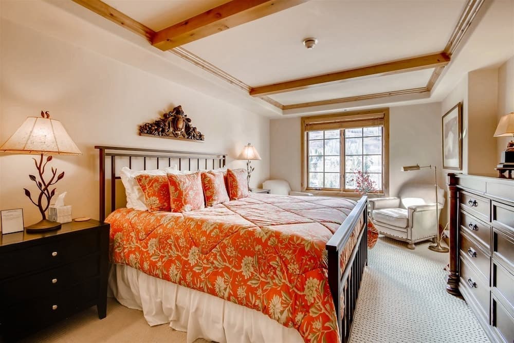 Mountain View Condo #403 - Image 4