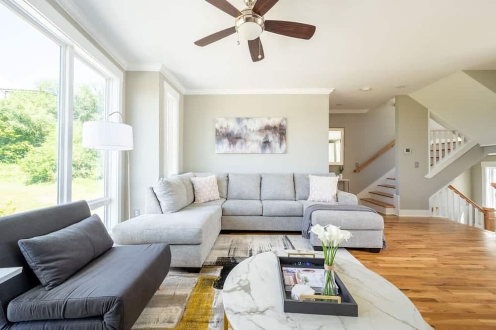 Duskline Loft - Image 3