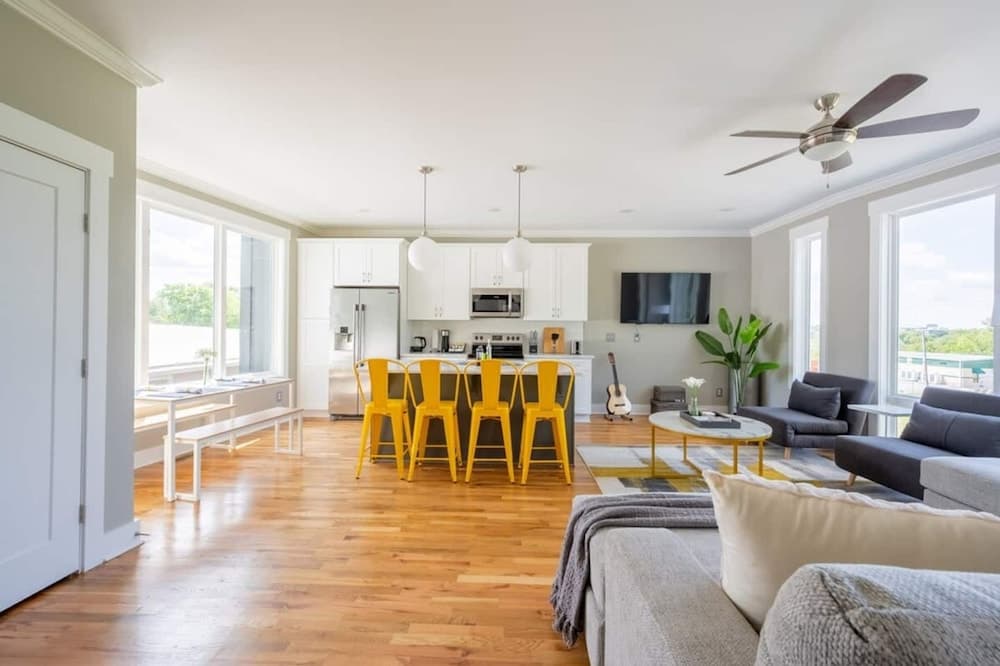 Duskline Loft - Image 4