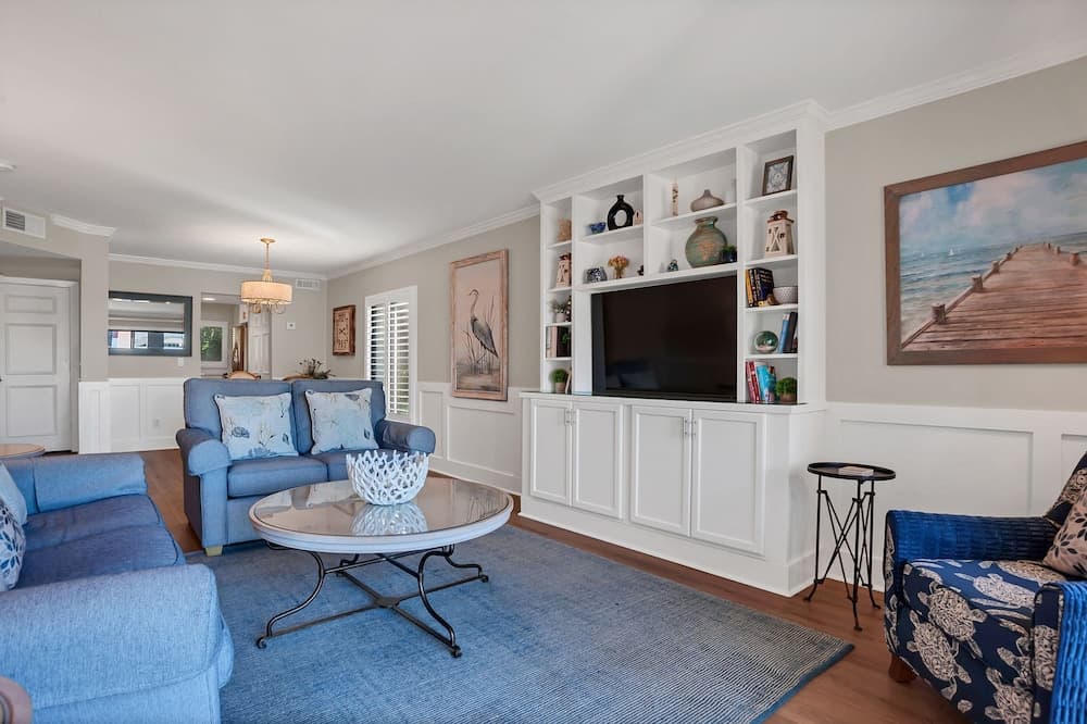 Caravel Court Villa #1017 - Image 3