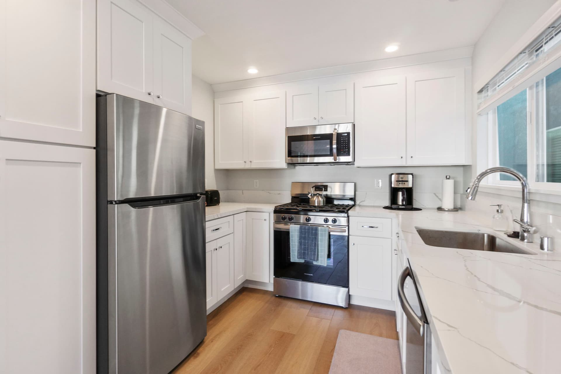 Surfside Oasis - Image 24