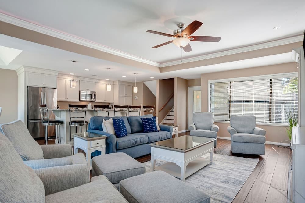 Harbour Town Club Villa #1266 - Image 1