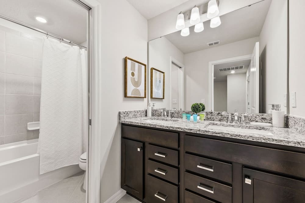 Shore Side #1286 - Image 18