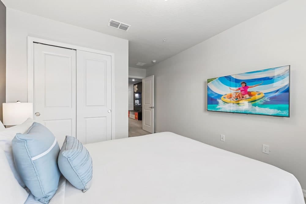 Blue Paradise #1287 - Image 23