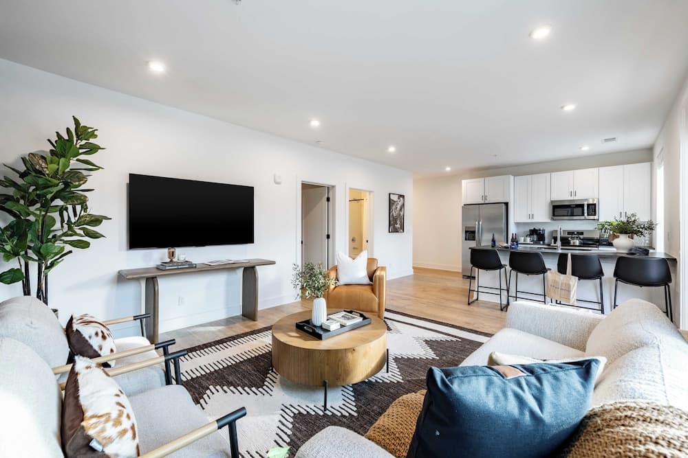 Kinfolk Quarters - Image 23