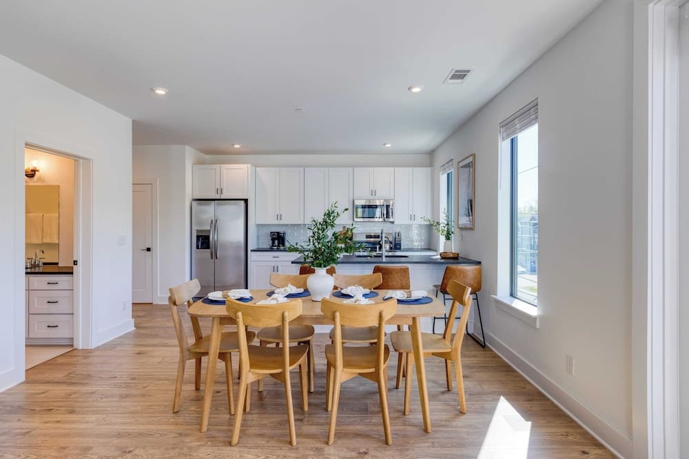 Kinfolk Quarters - Image 5