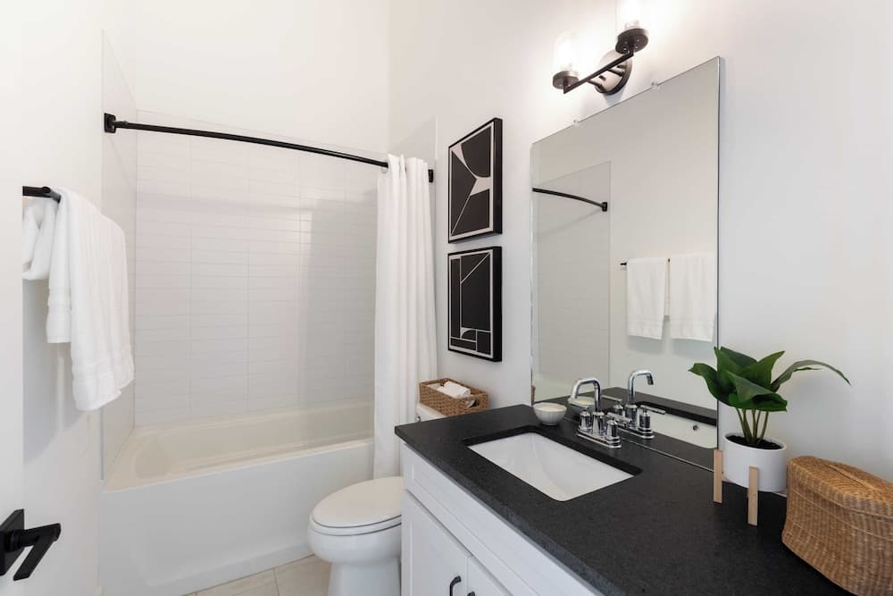 Kinfolk Quarters - Image 13