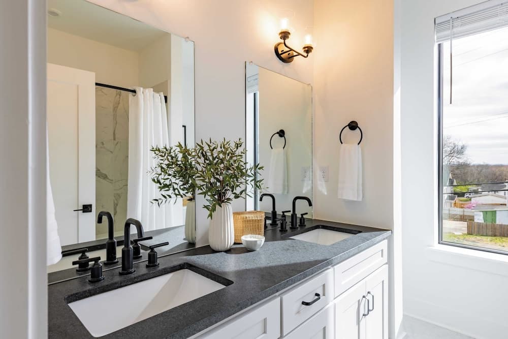 Kinfolk Quarters - Image 17