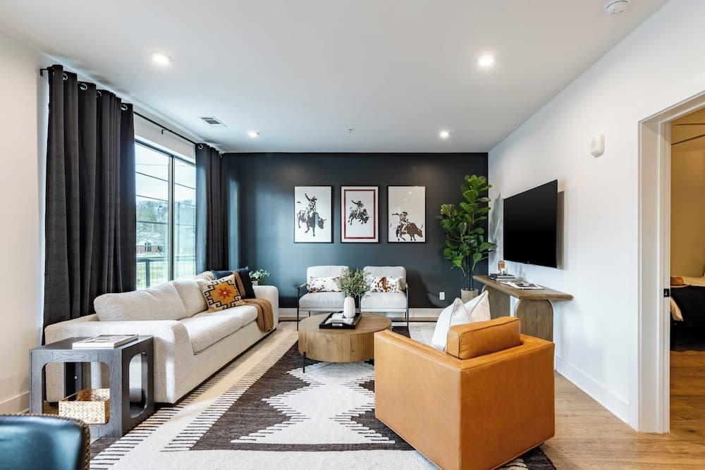 Kinfolk Quarters - Image 24