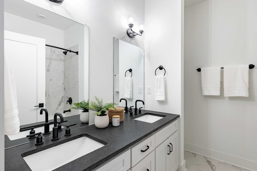 Kinfolk Quarters - Image 29