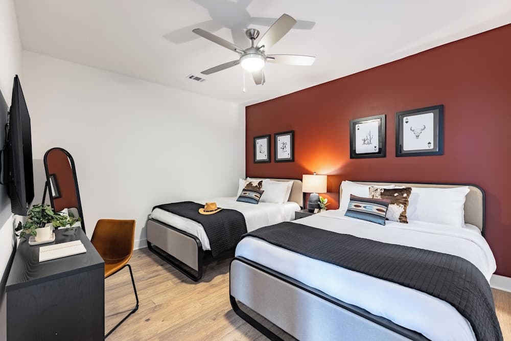 Kinfolk Quarters - Image 33