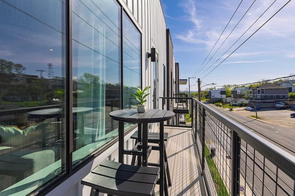 Kinfolk Quarters - Image 37