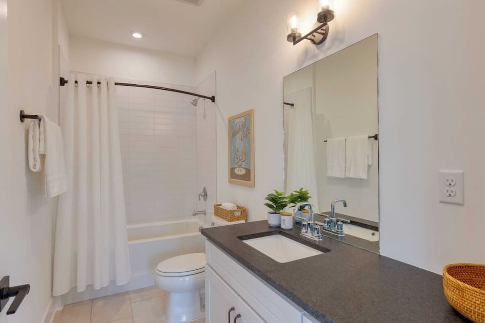 Kinfolk Quarters - Image 42