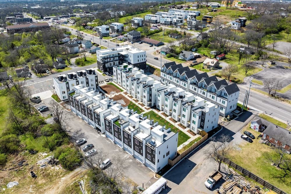 Kinfolk Quarters - Image 46