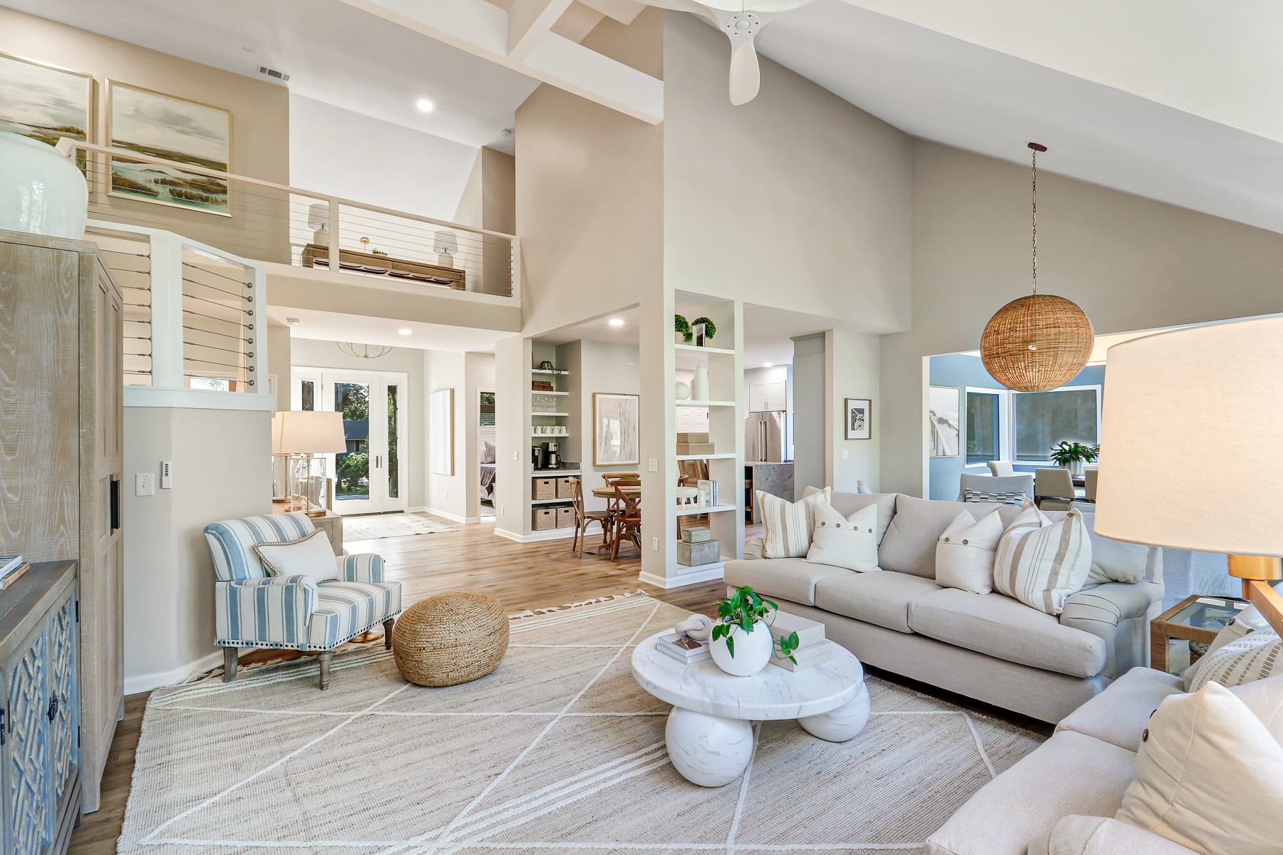 Sea Lane Retreat - Image 4