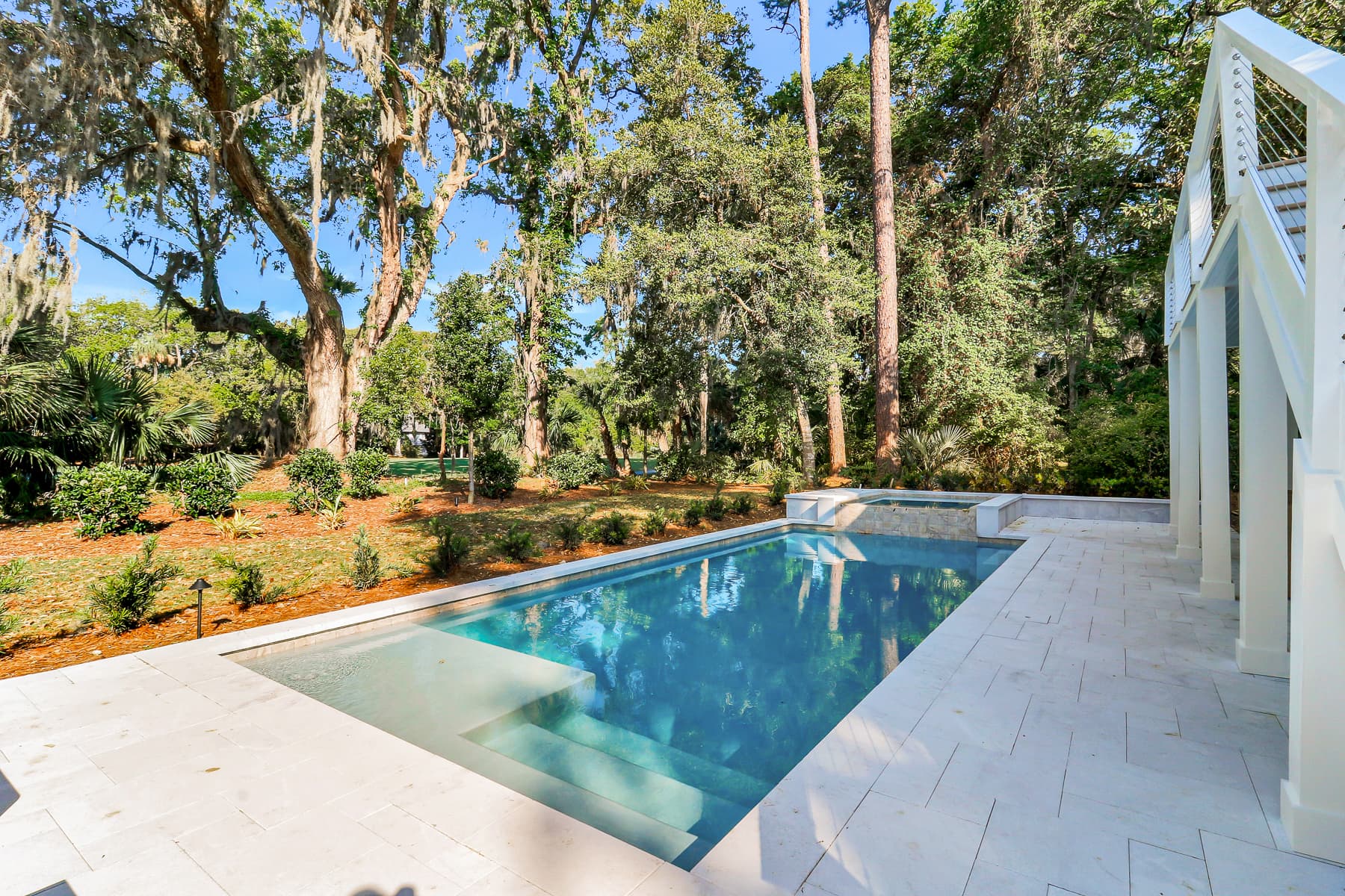 Sea Lane Retreat - Image 2