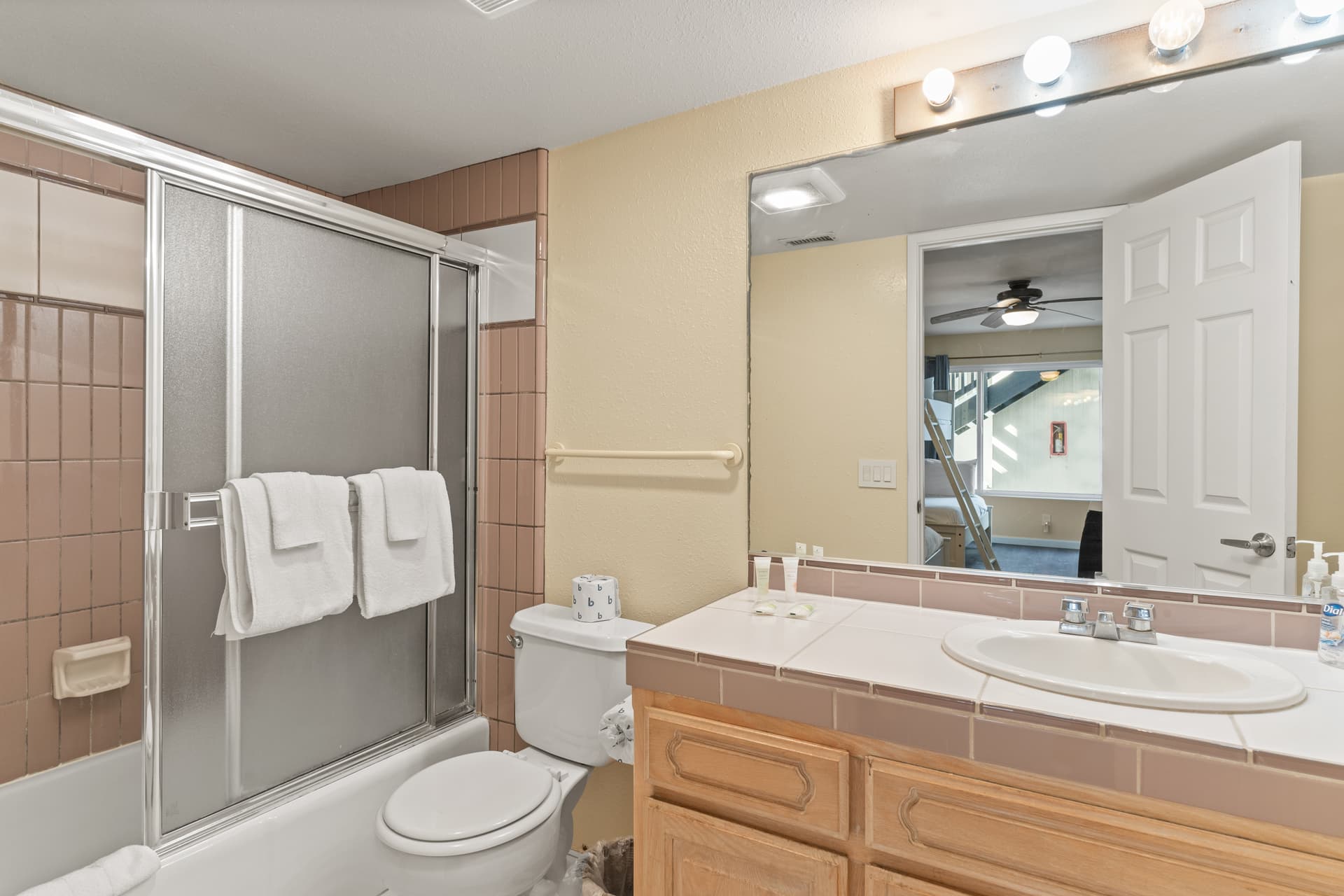 Sea Star Entire Home - Image 19