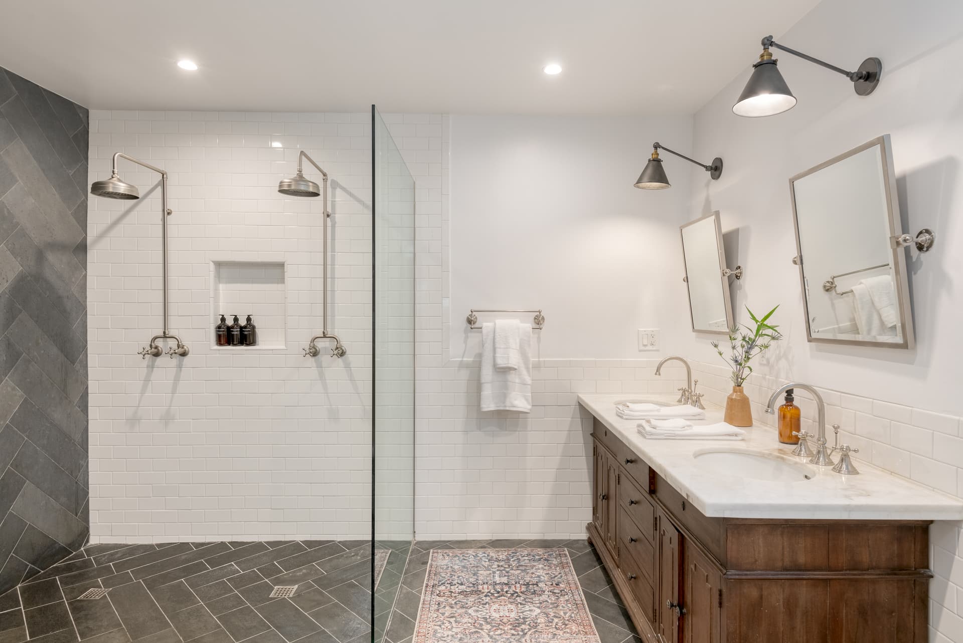 Silver Screen - Image 22