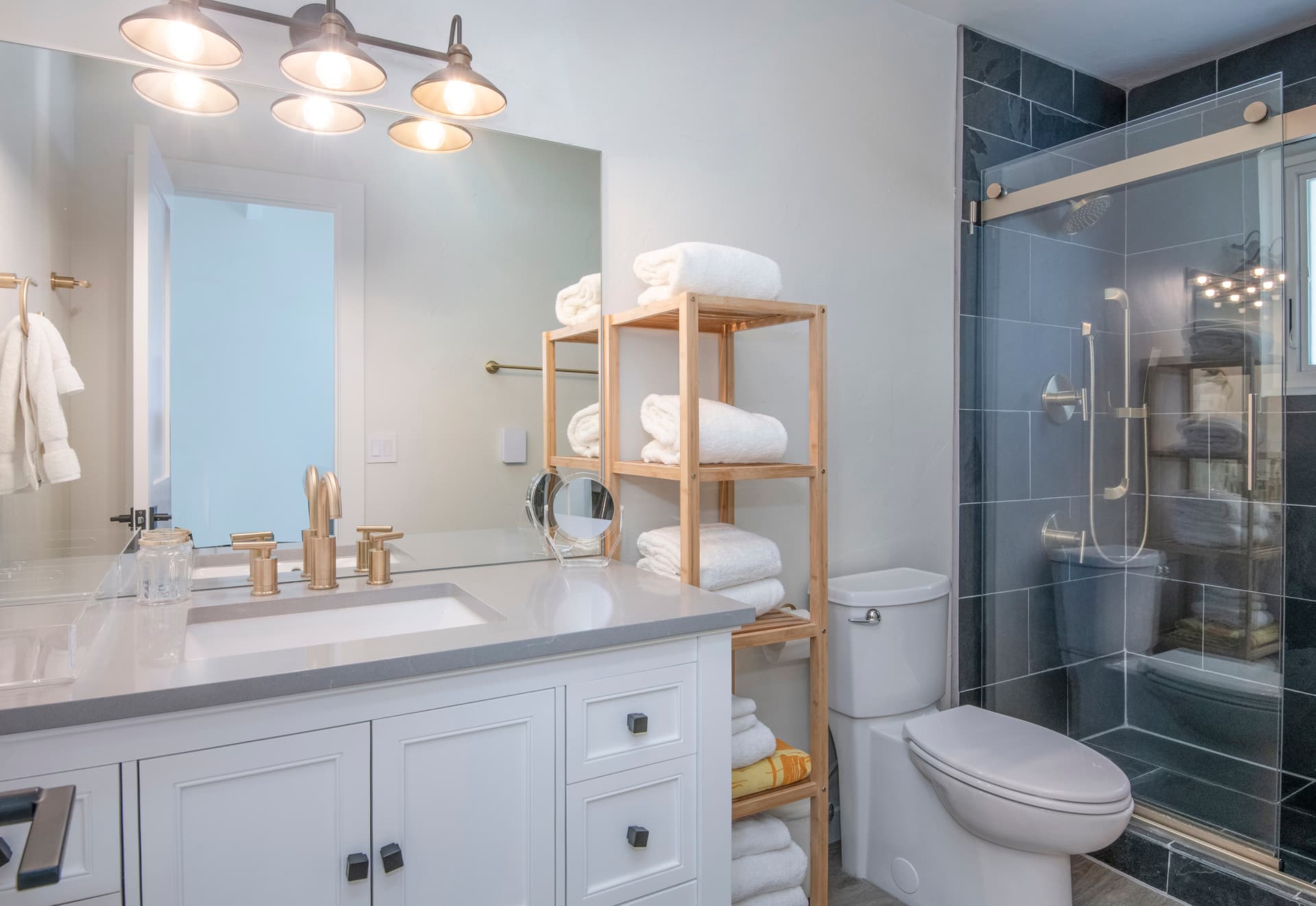 Deer Boulevard House - Image 21