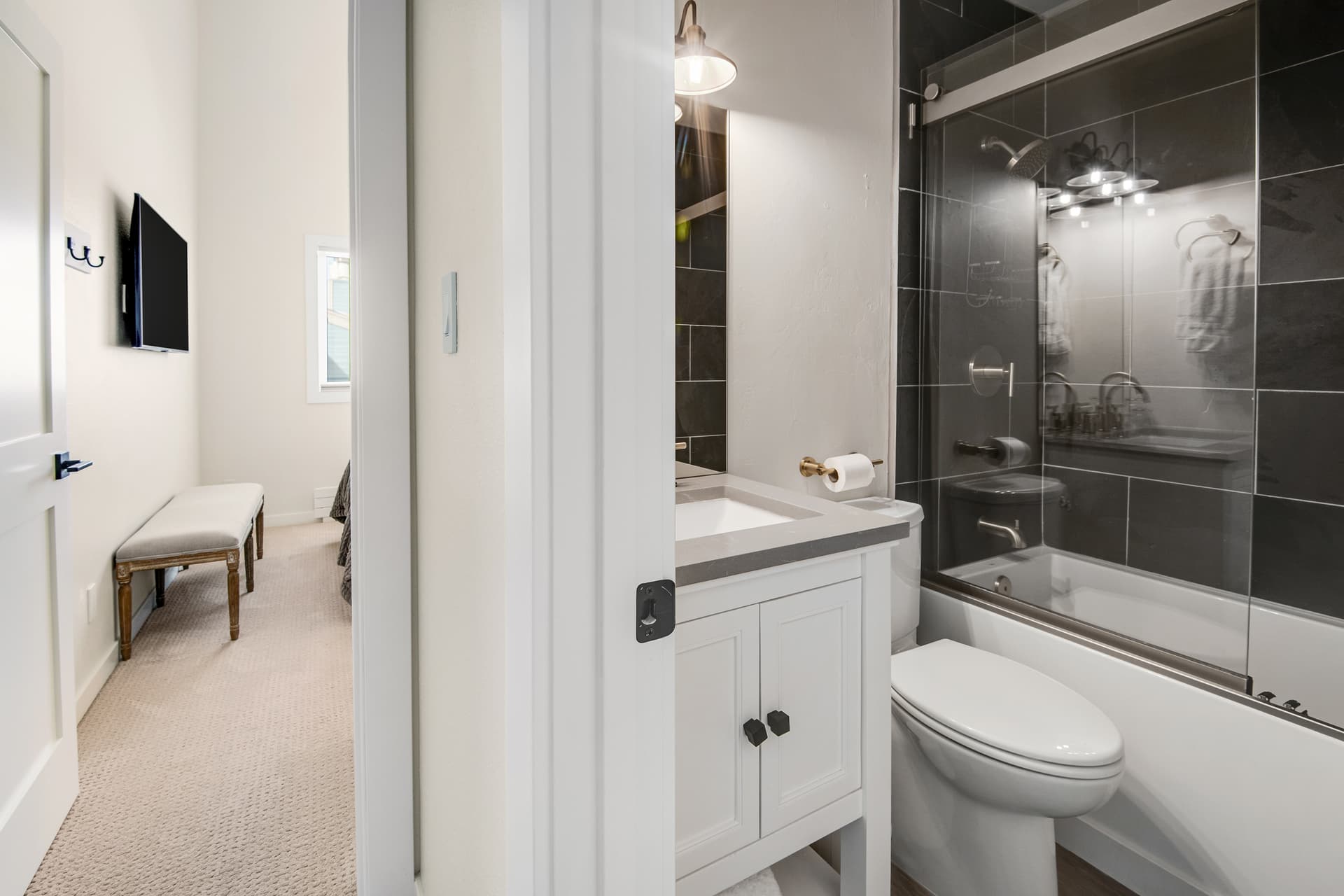 Deer Boulevard House - Image 24