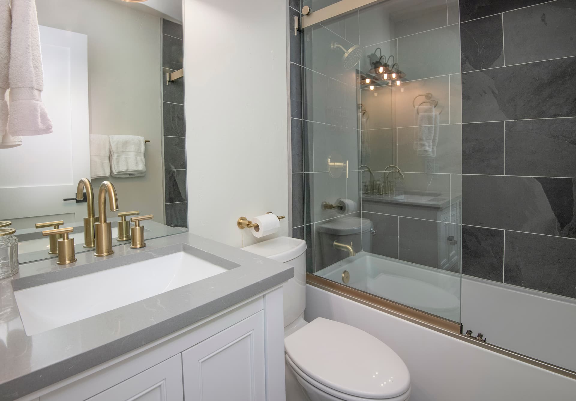 Deer Boulevard House - Image 25