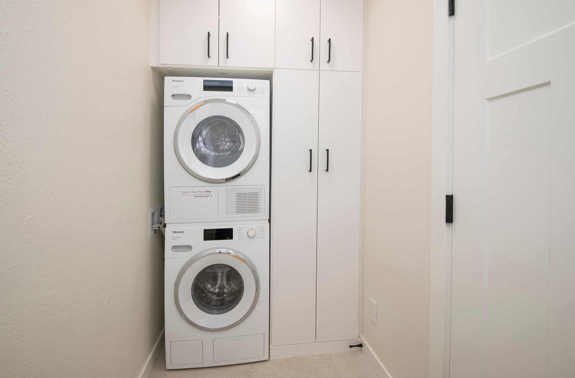 Deer Boulevard House - Image 32