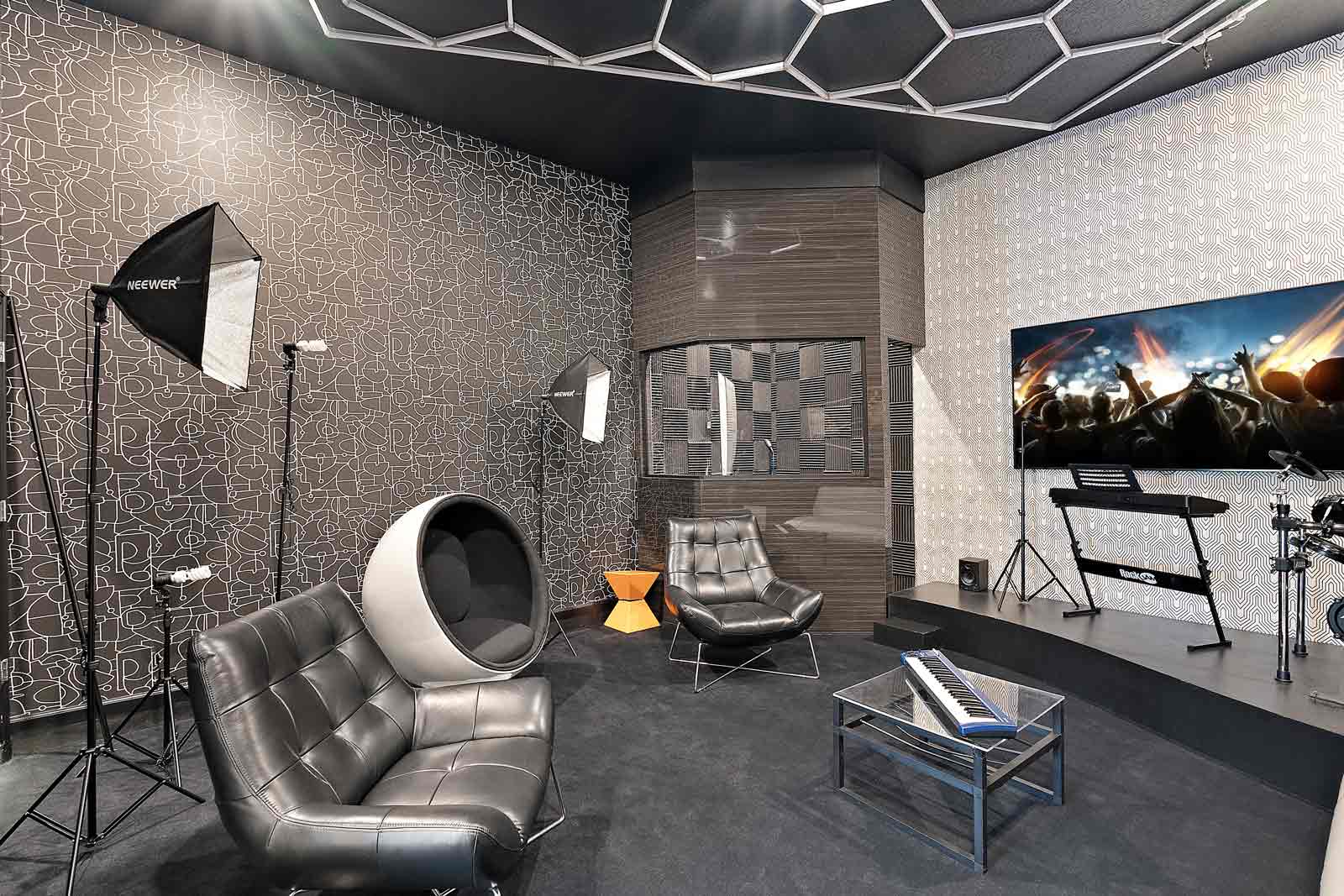 Lyrical Lair - Image 3