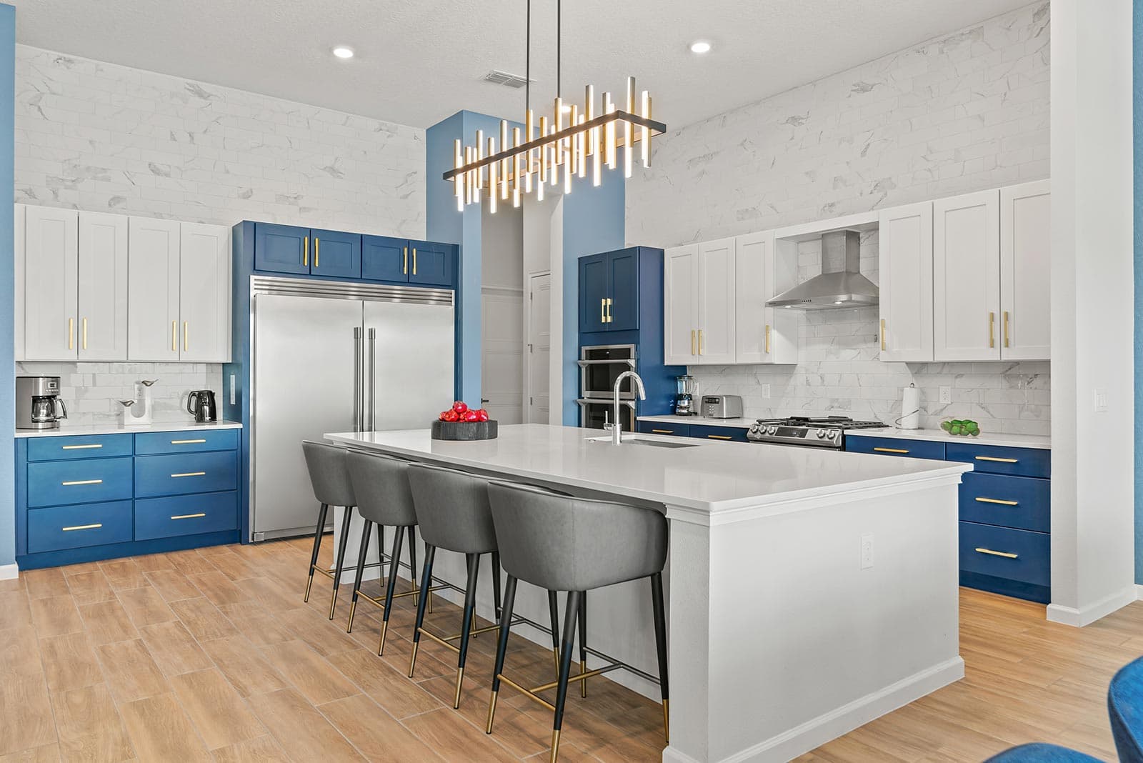 Luxury League - Image 5