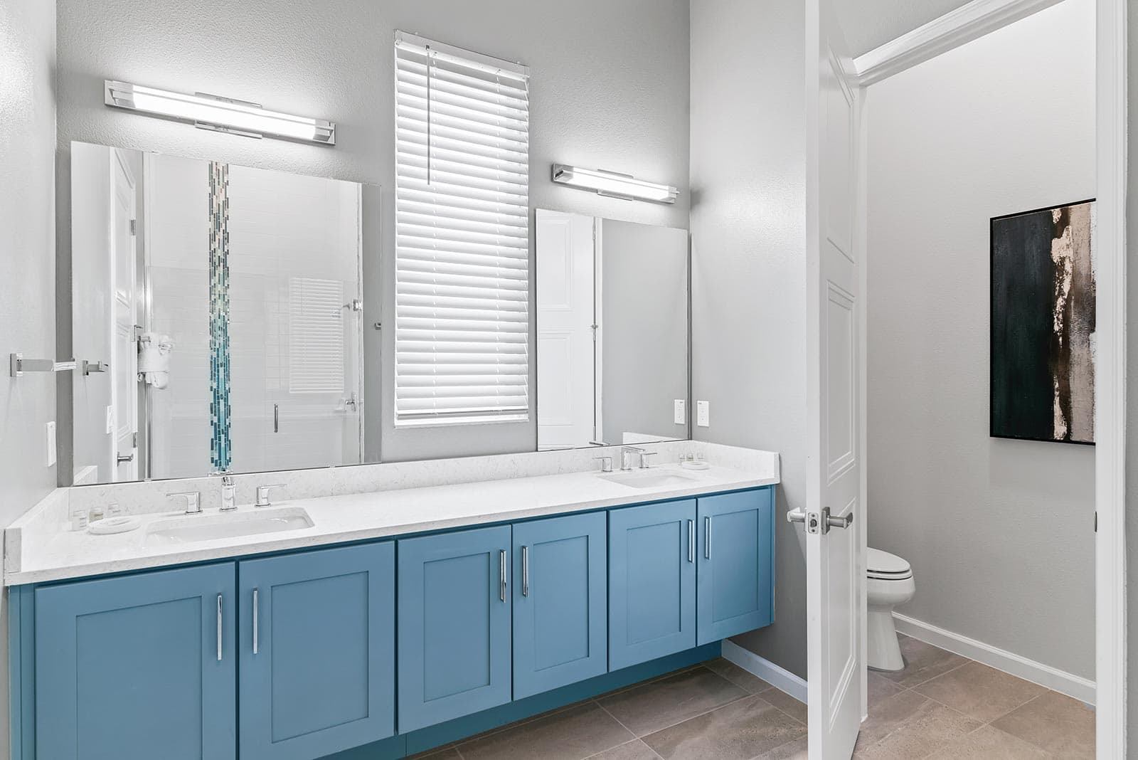 Luxury League - Image 21