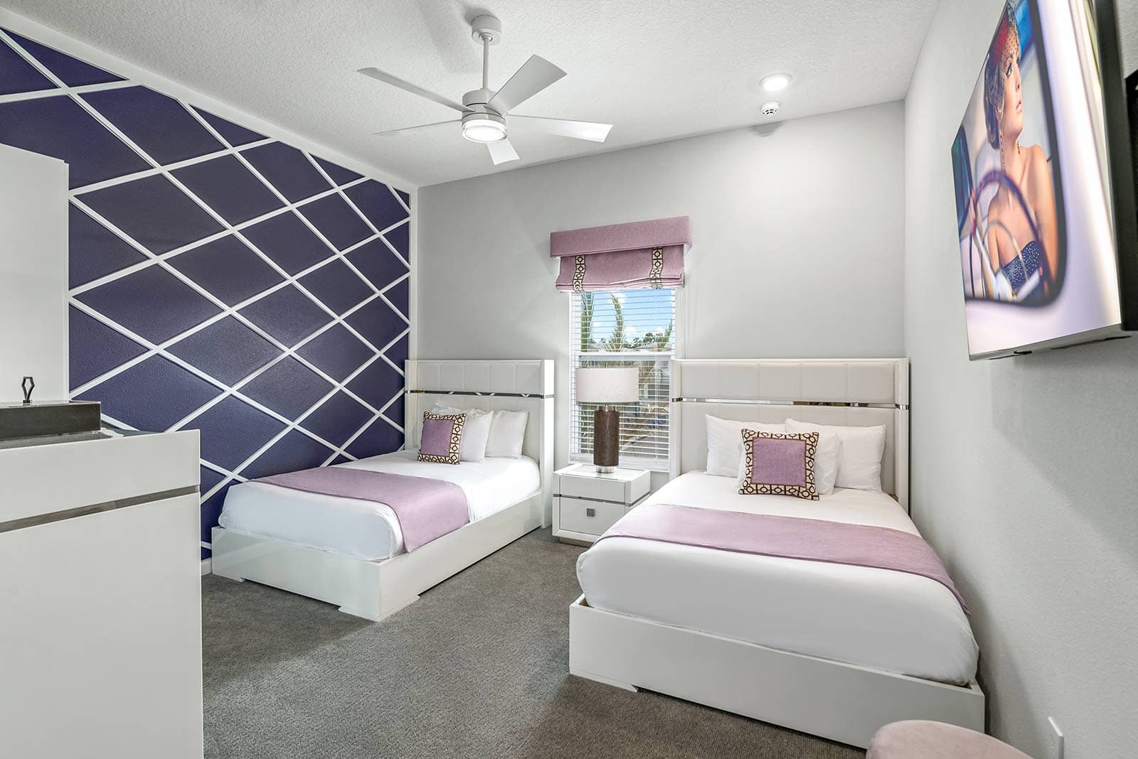 Luxury League - Image 31