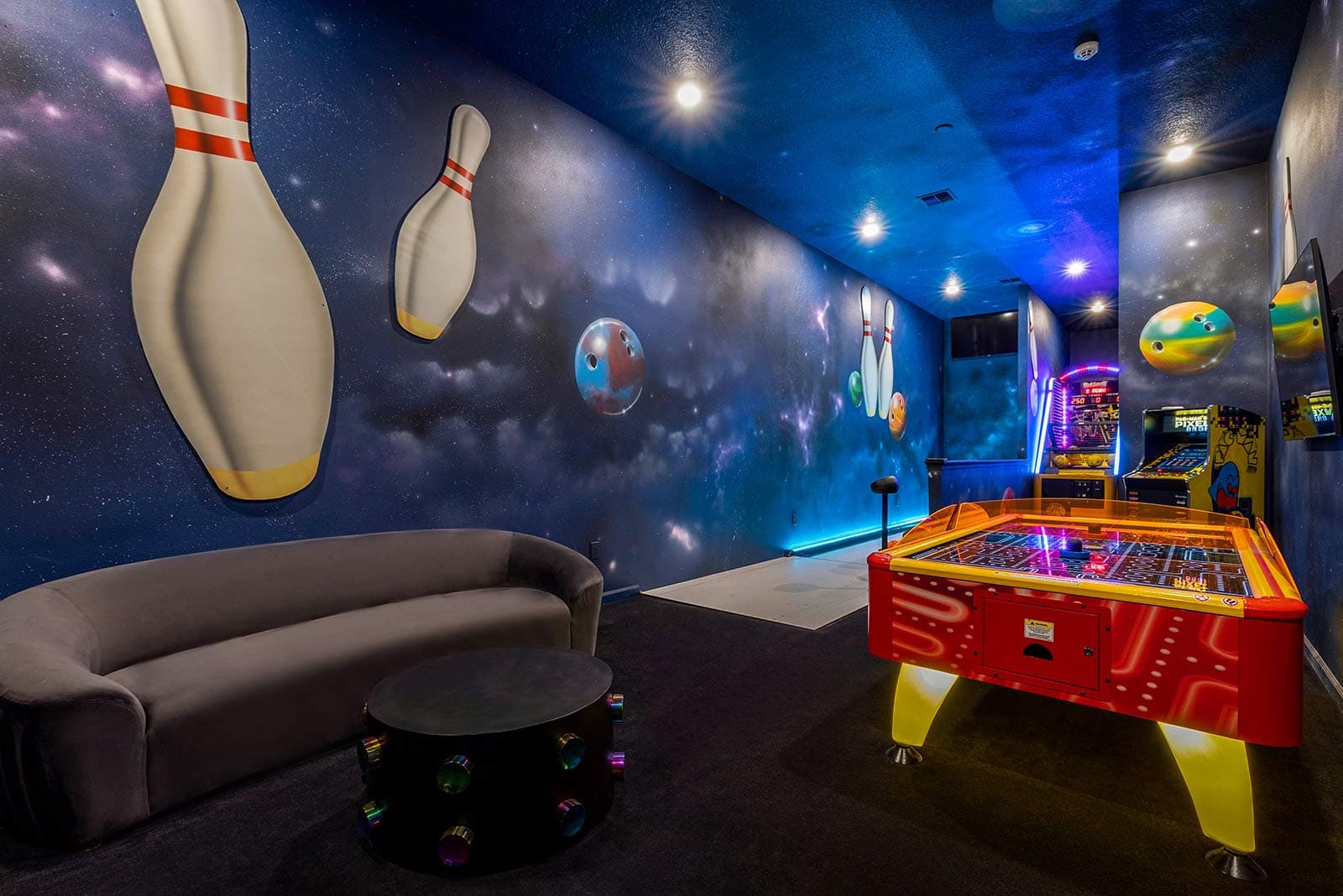 Bowling Boulevard - Image 11