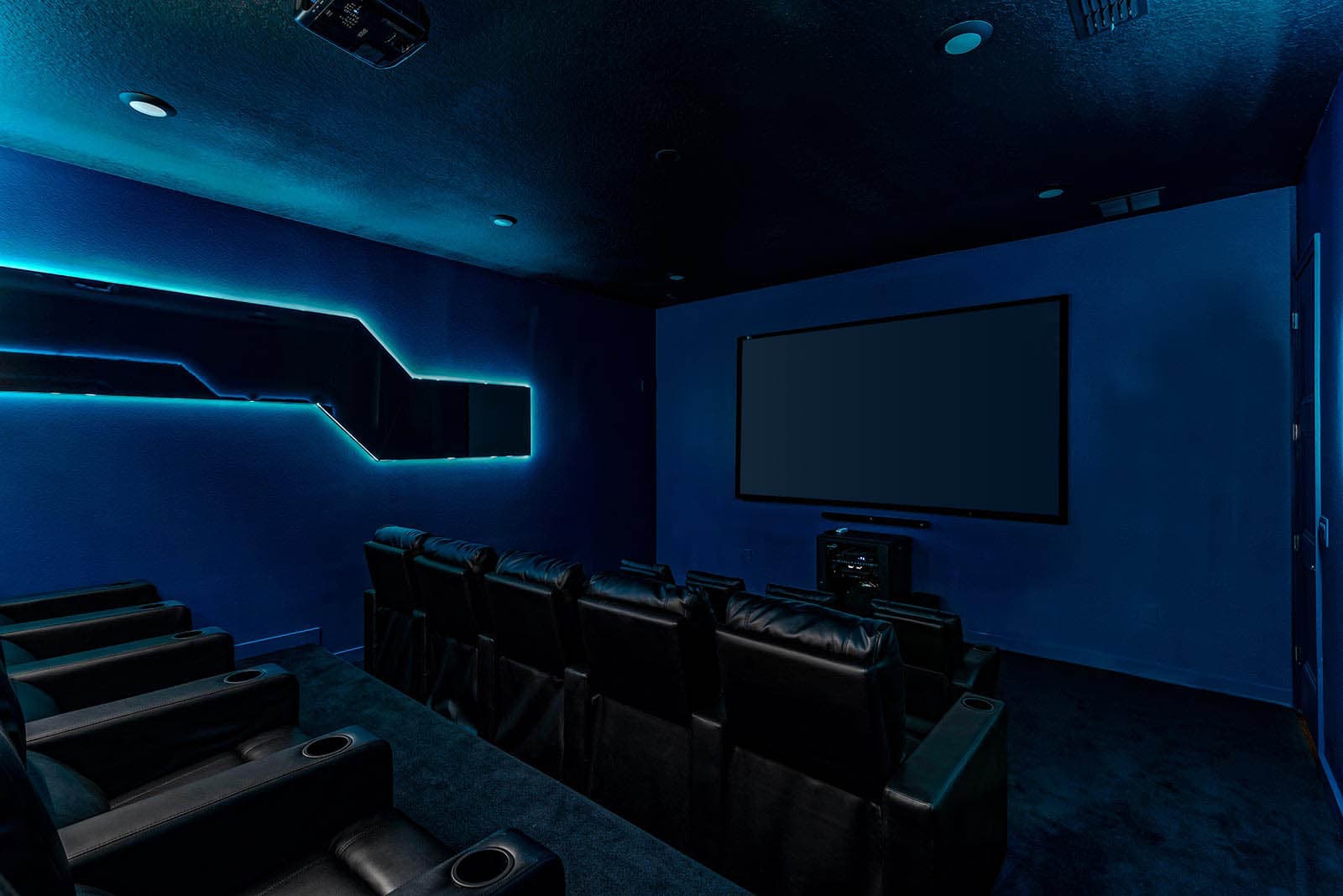 Superhero Estate - Image 24